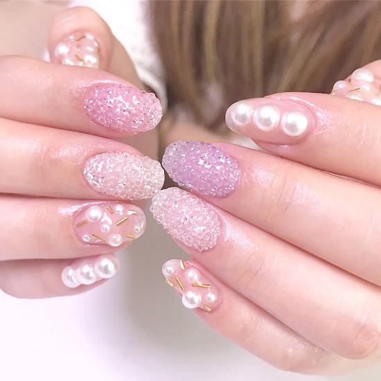 パールで個性派ネイル Dolce Agio