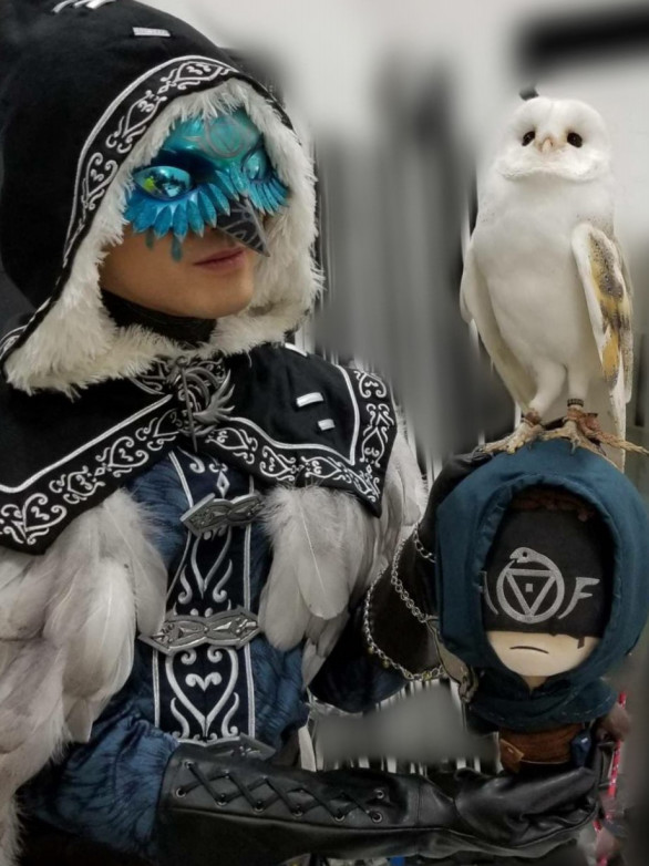 舞台第五人格 使い鳥役 フクロウ 2 5次元 体験型フクロウカフェ あうるぱーく フクロウカフェ東京池袋 公式 Owlpark Owlscafe Ikebukuro