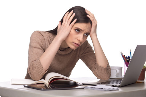 頭皮の赤いポツポツ 頭皮湿疹って知っていますか ショートとメンズカットが超得意な渋谷フリーランス美容師sasaki