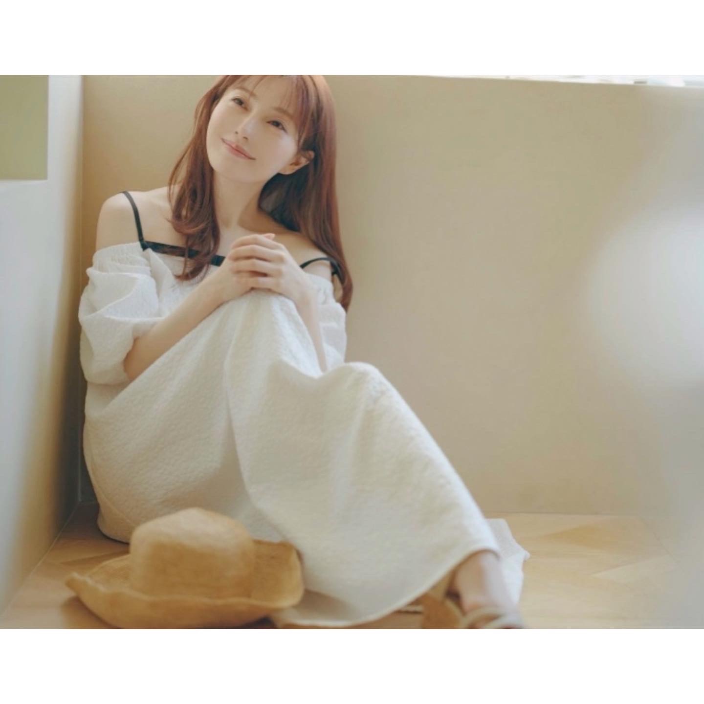 Photo gallery | 大沢友里江 𝒀𝒖𝒓𝒊𝒆 𝑶𝒔𝒂𝒘𝒂