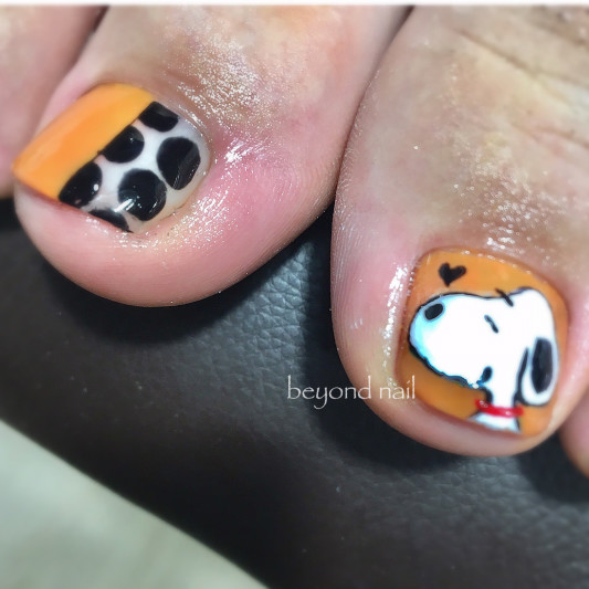 Snoopy フット ネイル 八王子ネイル Beyond Nail Salon