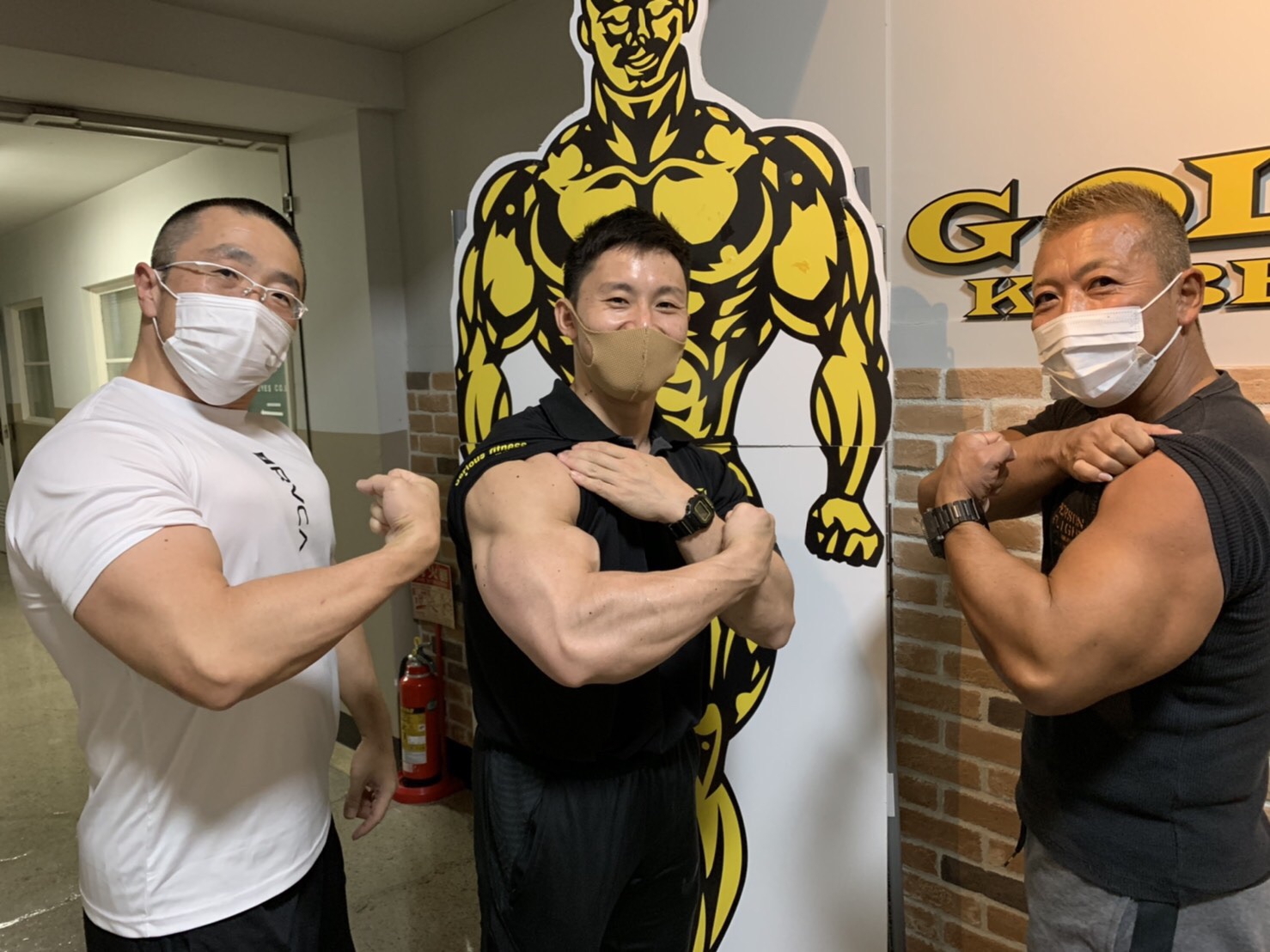 ゴールドジム　リンガータンクトップ　gold's gym 鈴木雅　ボディビル 12/20.21ゴールドジムジャパンカップ審査員紹介