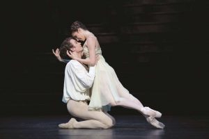 ケネス・マクミラン、英国ロイヤル・バレエ「ロミオとジュリエット／Romeo and Juliet」映画館上映 | ダンス評.com