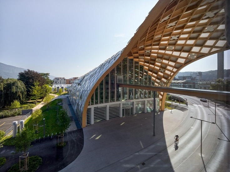 ZIPANG-3 TOKIO 2020 世界最大級の木材構造建築物完成「SWATCH の