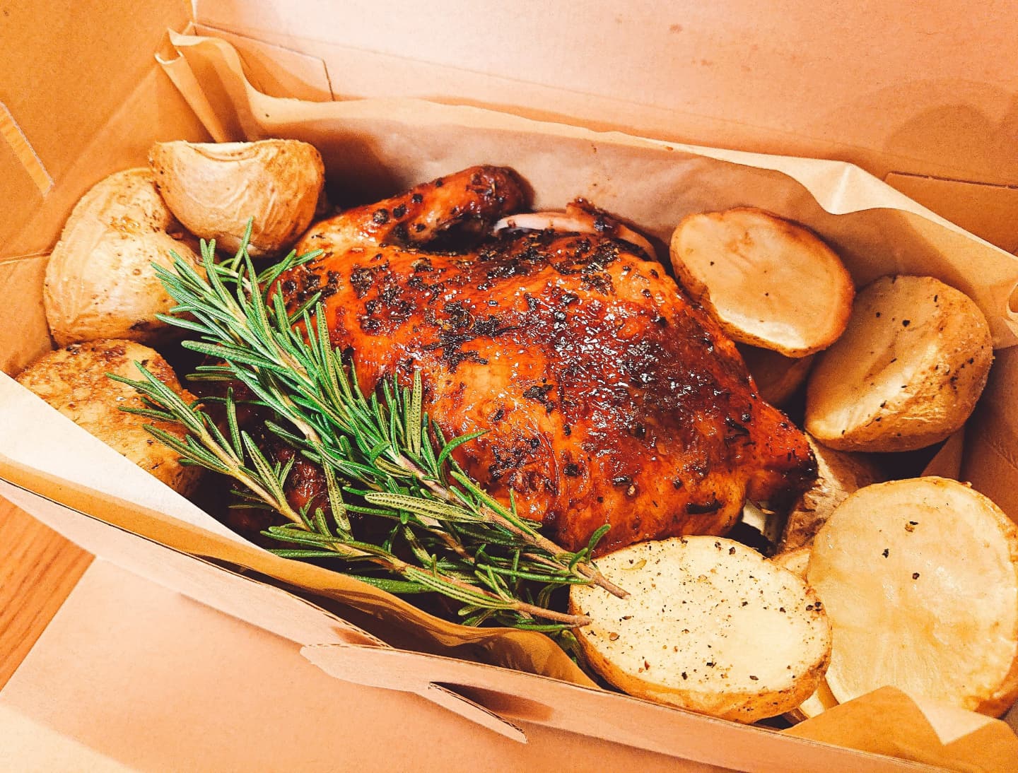 今年もクリスマスの「ロティサリーチキン」販売しますよー！！ | いと