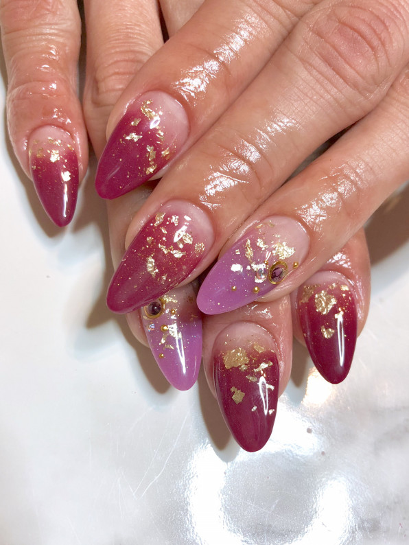 紫違いのスカルプ Cuti Nails