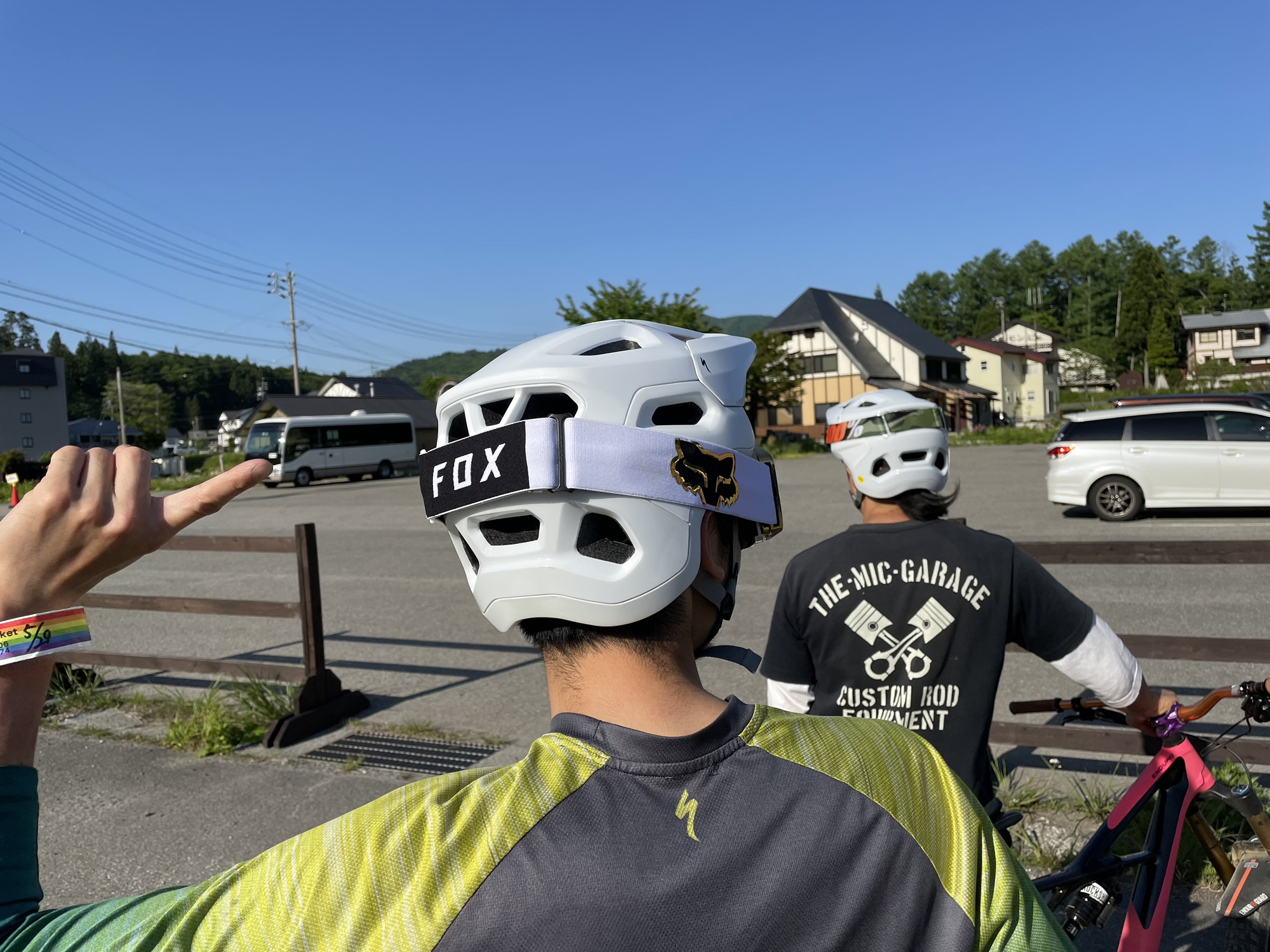 バイヤー厳選用品 MTB初心者必見】フルフェイスヘルメットと、ハーフヘルメットの フリーサイズ