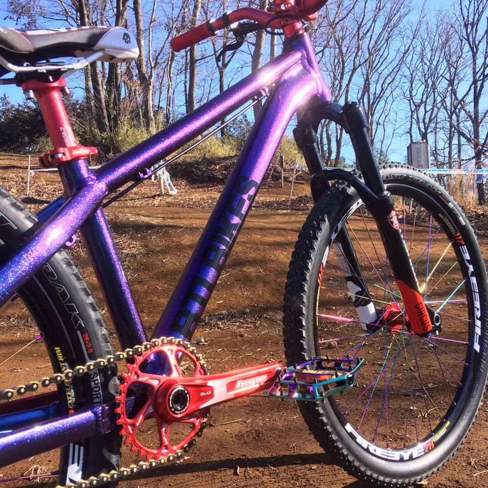 BLT BIKES 702 ダートジャンプ フレーム FOXサスペンション付