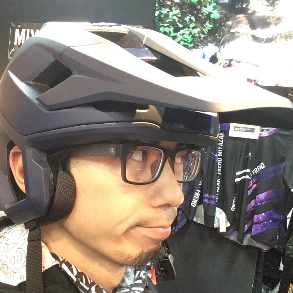 Fox ダウンヒルやエンデューロに最適なヘルメット みやざきフレンド 東京都府中市の自転車屋 ロードバイク マウンテンバイクショップ Fox ダウンヒルやエンデューロに最適なヘルメット みやざきフレンド 東京都府中市の自転車屋 ロードバイク マウンテンバイクショップ