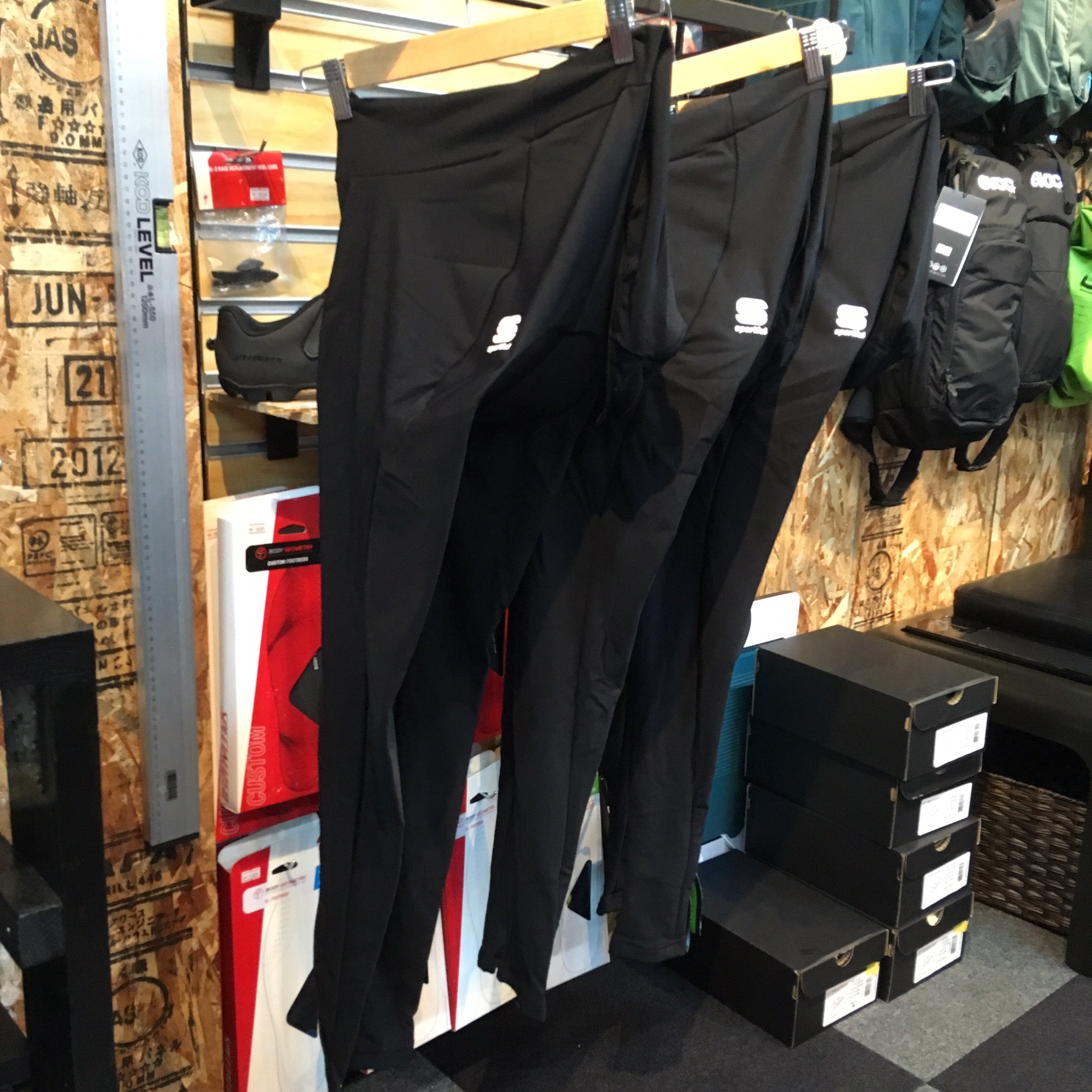 スポーツフル Sportful 裏起毛 ビブタイツ L スポーツフル Sportful 裏起毛 ビブタイツ L