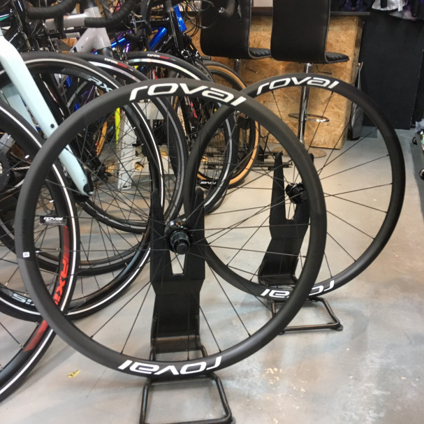 roval かたよっ alpinist clx 後輪