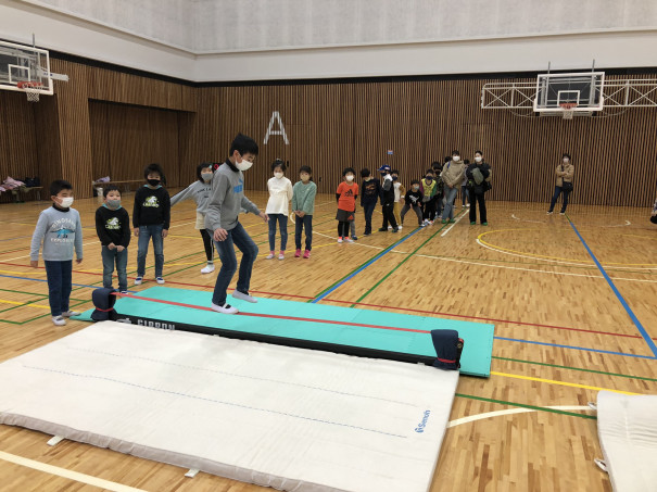 Ktxアリーナでスラックライン体験会 Slackline Community Seamonkeys