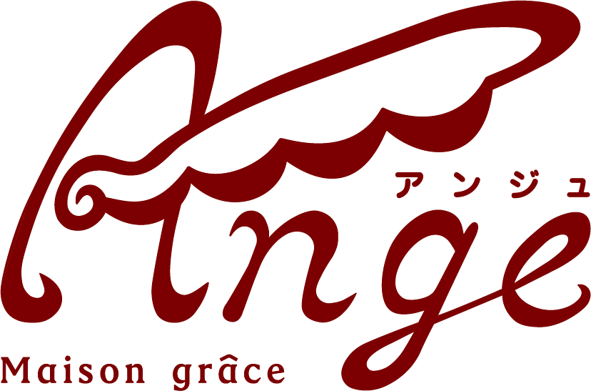 ロゴタイプ Maison Grace Ange Momo Cs Portfolio
