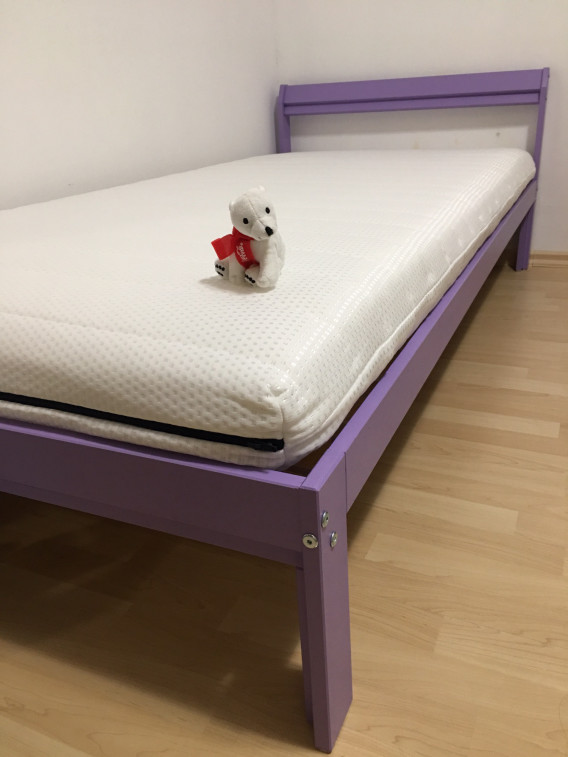 IKEAのパイン材ベッド | あそぼう会 in Aachen