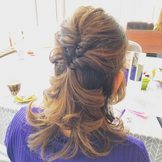 ヘアアレンジ教室 ホームページをご覧頂きありがとうございます 当サイトは新しいホームページへお引越ししました 下記のlogoマークをクリックして移動してください