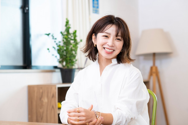人気ママユーチューバ ネルソン彩子さんに聞く 子ども新聞の魅力 わたしとしんぶん 人気ママユーチューバ ネルソン彩子さんに聞く 子ども新聞の魅力 わたしとしんぶん