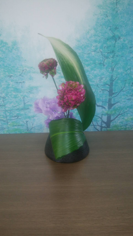 今週の生徒作品 自由花 龍生派 中居 いけばな教室 土浦市 今週の生徒作品 自由花 龍生派 中居 いけばな教室 土浦市