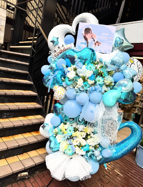 バーレイ 青い花柄の2段ケーキスタンド バーレイ 青い花柄の2段ケーキスタンド