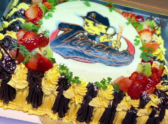 阪神タイガース サプライズオーダーケーキ 国分町 Flower Cake Megu 花屋とケーキのお店