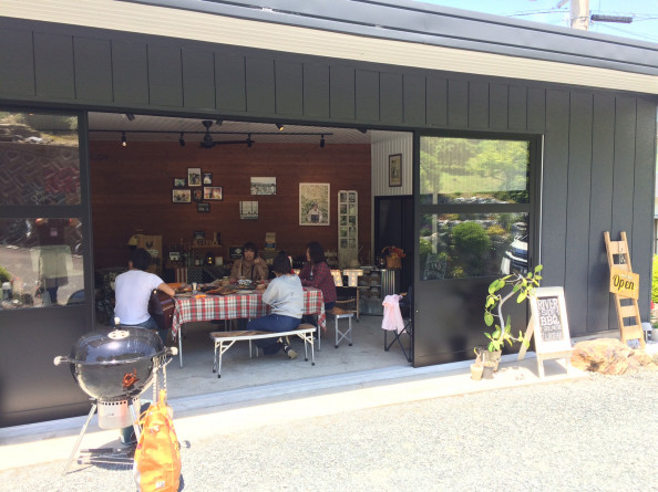 雨でも安心 全天候型ガレージで本格bbq体験 アンドバーベキューガレージ 本格bbq Garage 浜松市都田町バーベキュー場