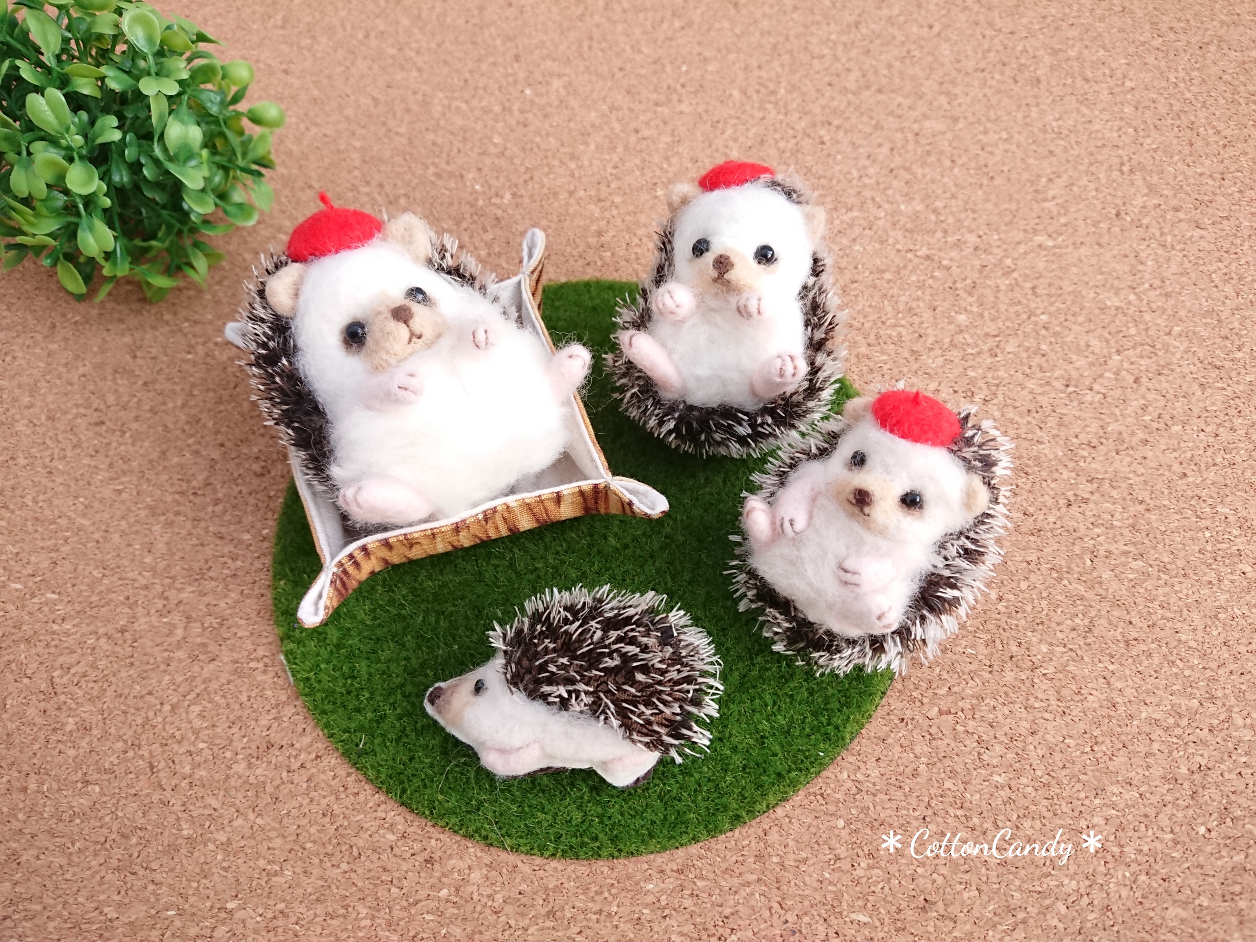 羊毛フェルトハリネズミブローチ 重かっ