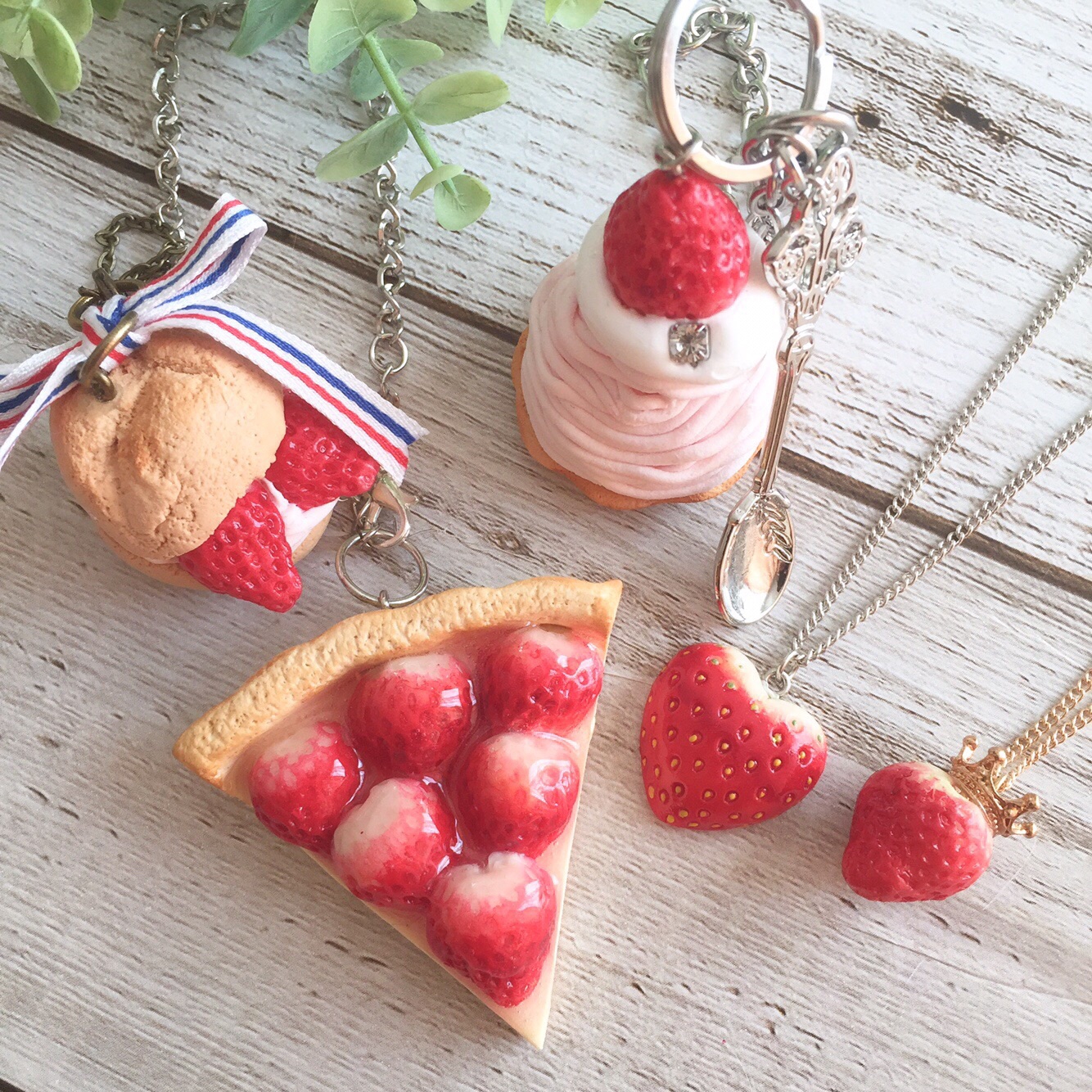 展示 樹脂粘土 いちご チャーム 展示樹脂粘土いちごチャーム