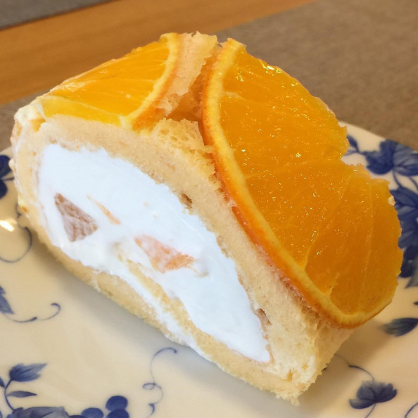 オレンジロールケーキ ヒロのお菓子屋さん