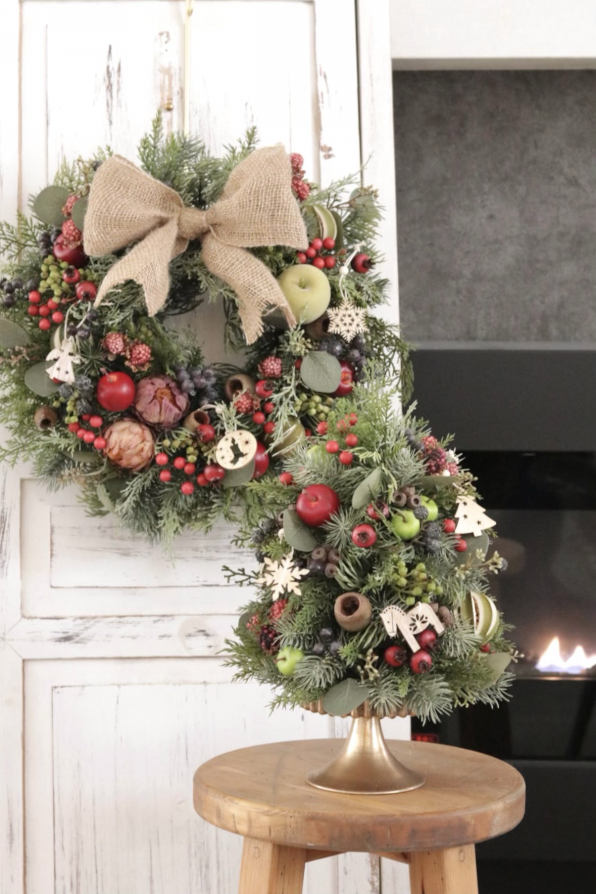 11月の花あそび「森のクリスマスリース −たっぷりの木の実をそえて