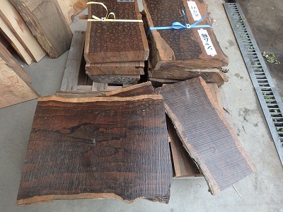 シャム柿 初入荷 東京 吉祥寺の勝又木材 一枚板カウンター