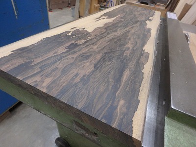 シャム柿 ジリコテ 入荷しました 東京 吉祥寺の勝又木材 一枚板カウンター