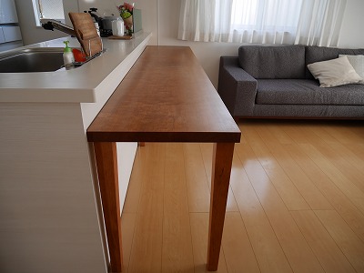 チェリー カウンターテーブル（キッチン前） | 東京・吉祥寺の勝又木材