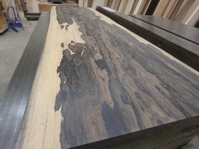 シャム柿 ジリコテ 入荷しました 東京 吉祥寺の勝又木材 一枚板カウンター