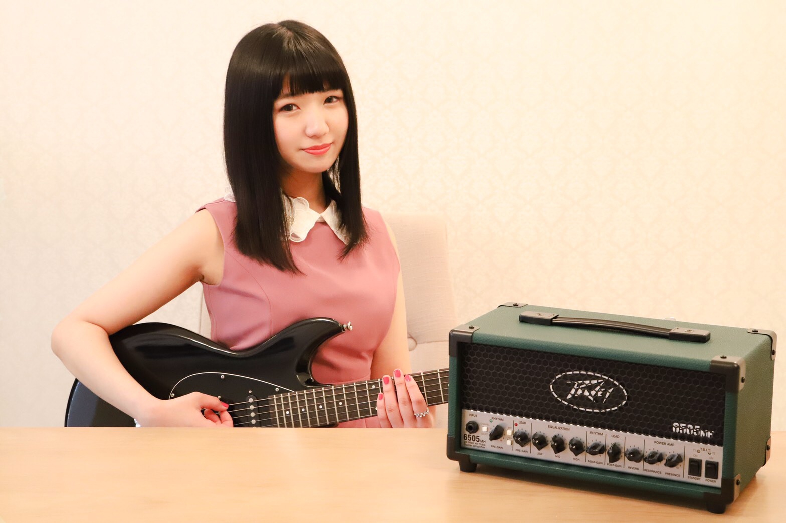 ABOUT | Guitarist Hiroka