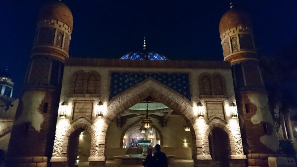 アラビアンコースト 観光目的での入都解禁 予定よりも早まる ディズニーシーの待ち時間に読んで欲しい嘘記事メディア ゴーストピア通信