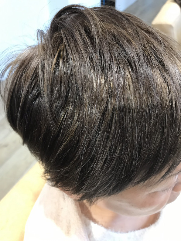 60代のグレイカラーヘアスタイル Hair Salon Feluce