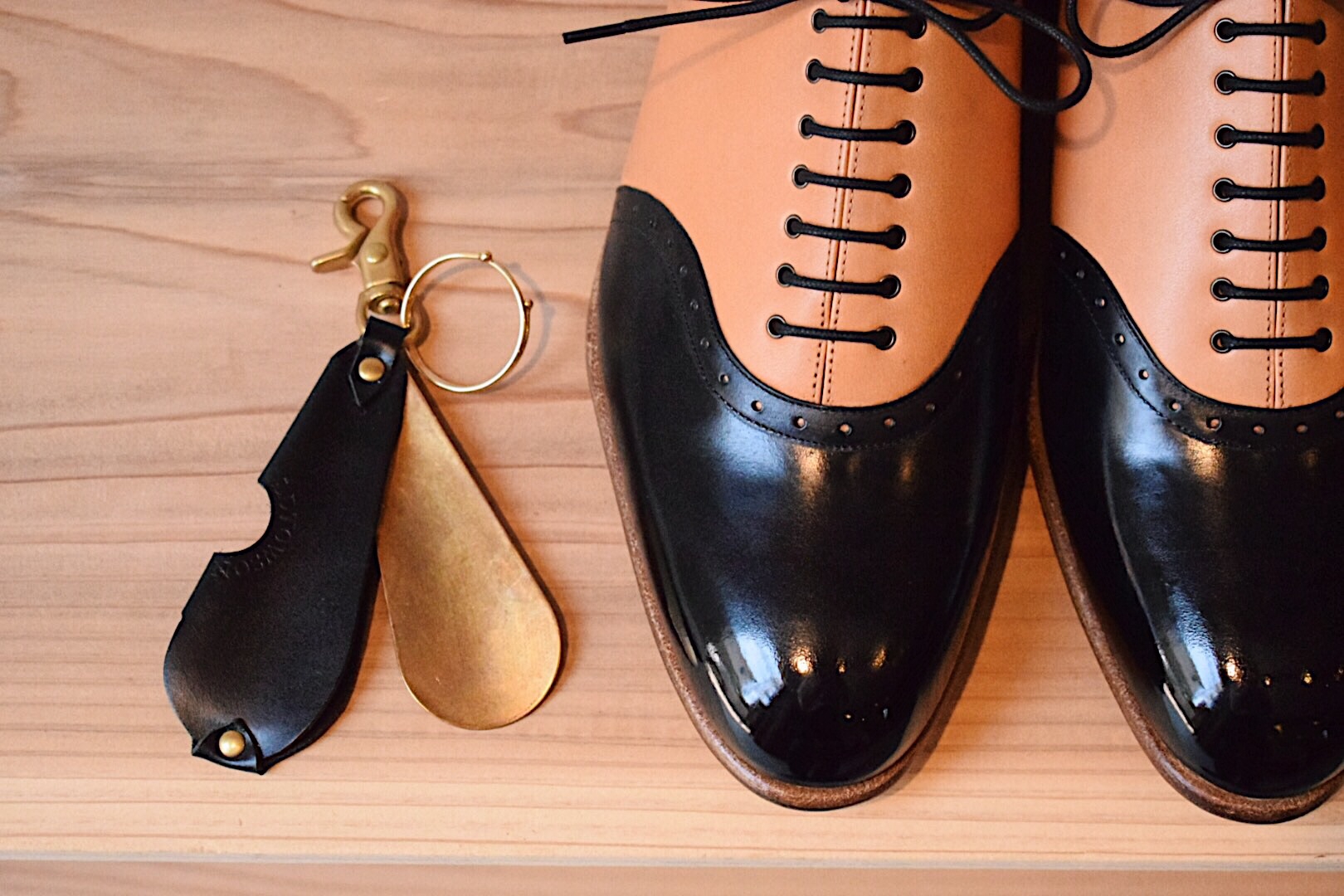 Leather shoe hornについて | OLD TOWSON