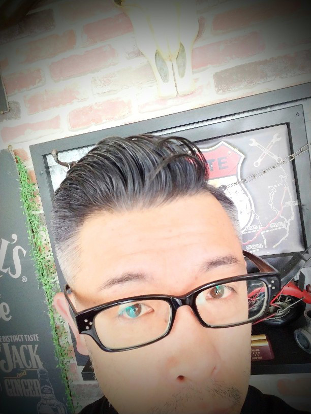 スリックバックとスキンフェードのコラボで大学生のイケメンづくり ｈａｉｒ ｓａｌｏｎ ａｃｔｉｖｅ