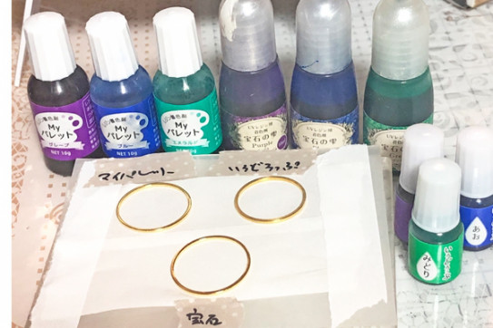 レジンクラフトに使う着色剤を使い比べてみた 宝石の雫 マイパレット いろドロップ 伊丹市のアクセサリー教室 レジンクラフトギャラリーハチミツ