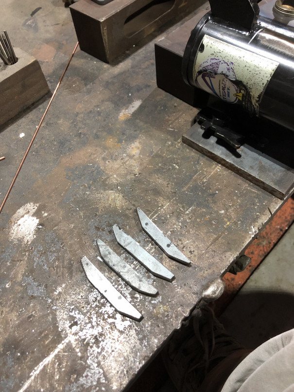 わしの加工日誌 30プリウス ロアアーム 車高調ブラケット加工 Body Works ちび鬼