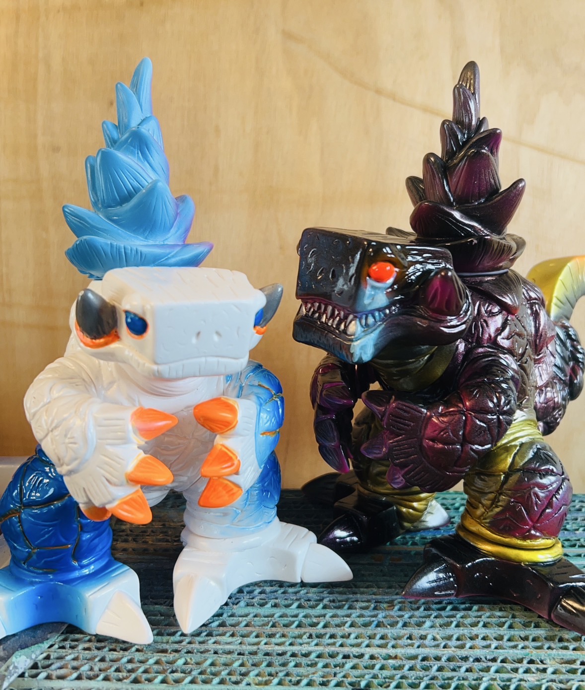 MOGWORK'S ディクター　ソフビ　レトロゲームカラー　デザフェス ComplexCon2025HONGKONGにて新作JOGソフビ発売になります！ 星の
