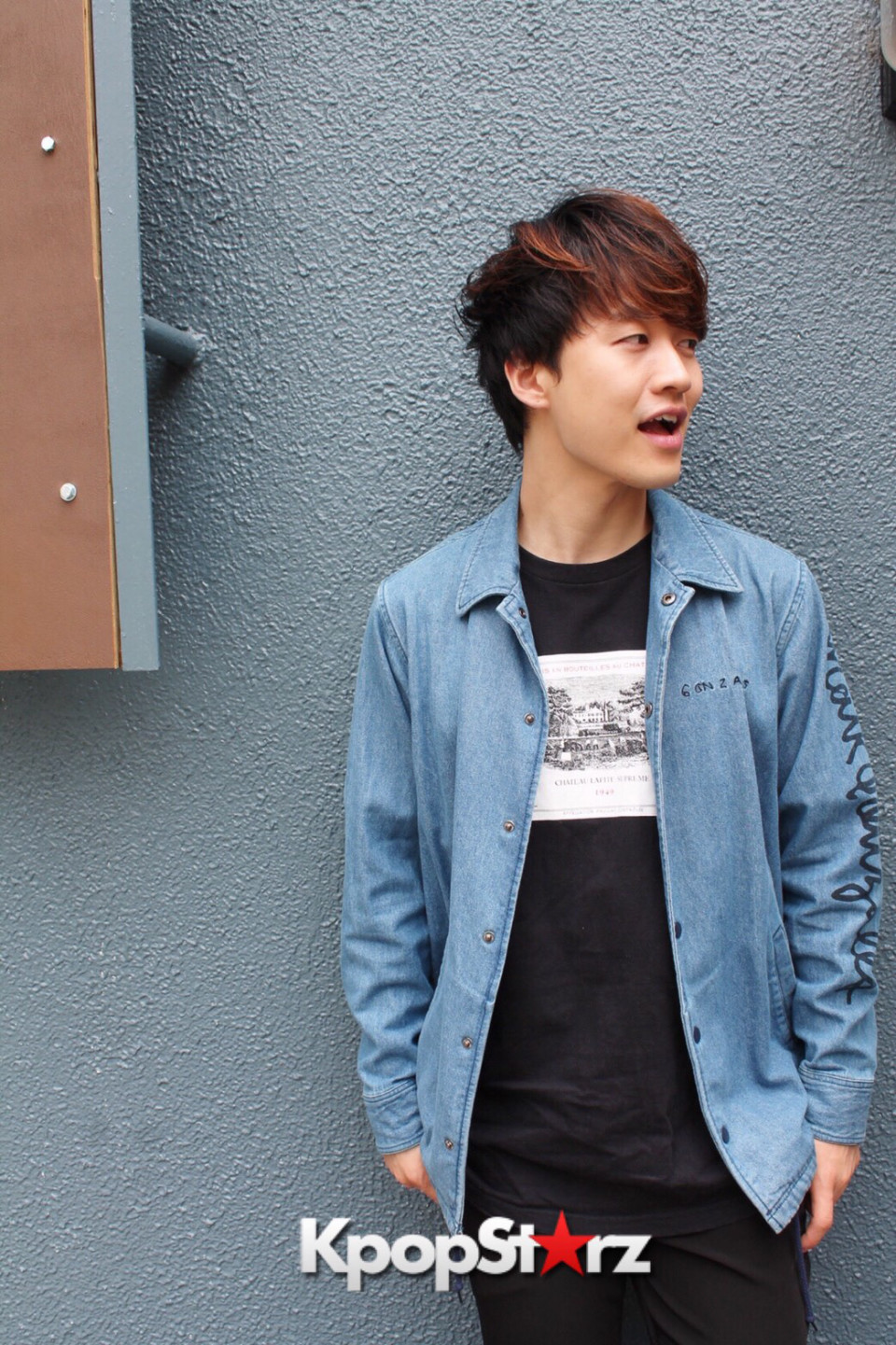 復刻版 独占インタビュー ジンソク舞台劇団team Odac第30回本公演 猫と犬と約束の燈18 夏 舞台初出演単独インタビュー Kpopstarz日本語版 Smashing