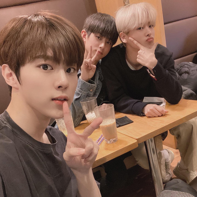 X1出身キム ウソク Produce X 101 出身チェ ビョンチャン キム ミンギュとのプライベートショット公開 ハン スンウも個人インスタアカウント開設 Kpopstarz日本語版 Smashing