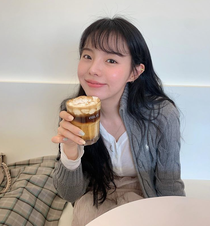 Btsのj Hopeの実姉 ミジウ グローバルファッション事業に本格的に進出 Kpopstarz日本語版 Smashing