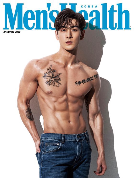 Nu Est ベクホ 鍛え上げられた肉体美が話題 男性ファッション誌 Men S Health 表紙を飾る Kpopstarz日本語版 Smashing