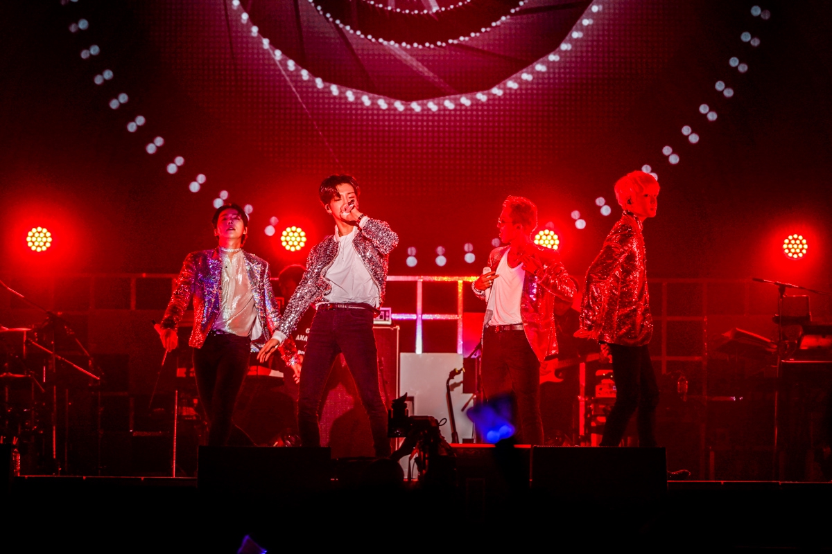 WINNER 自身初のアリーナツアー『WINNER JAPAN TOUR 2019』マリン