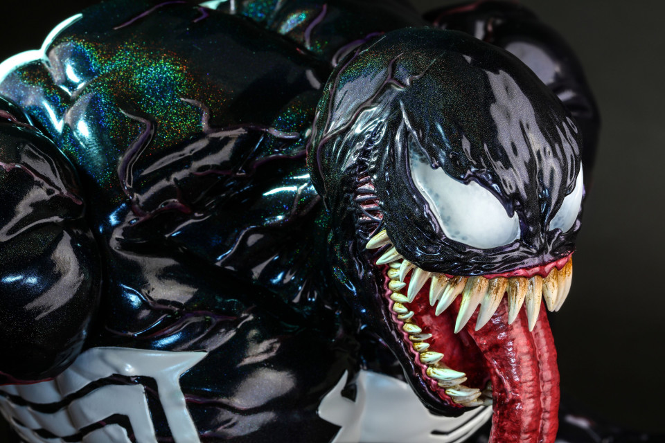 HOTTOYS × INSTINCTOY ARTIST MIX 