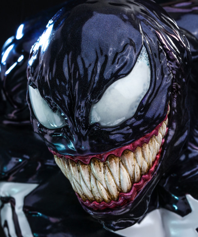 HOTTOYS × INSTINCTOY ARTIST MIX  