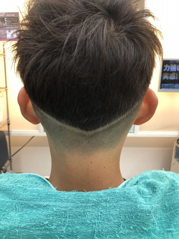 フェードカット ライン ジェットモヒカン 小学生 Kidsカット Barberスタイル カットスペース K Barber Shop 横浜市港南区の理容室 上永谷と下永谷の中間地にある理髪店です フェードカットやスキンフェードなどのメンズカットに定評あり 駐車場２台分完備
