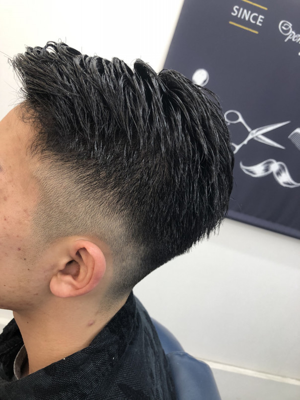 メンズ シチサン 0 5mmからのフェードカット パートスタイル カットスペース K Barber Shop 横浜市港南区の理容室 上永谷と下永谷の中間地にある理髪店です フェードカットやスキンフェードなどのメンズカットに定評あり 駐車場２台分完備