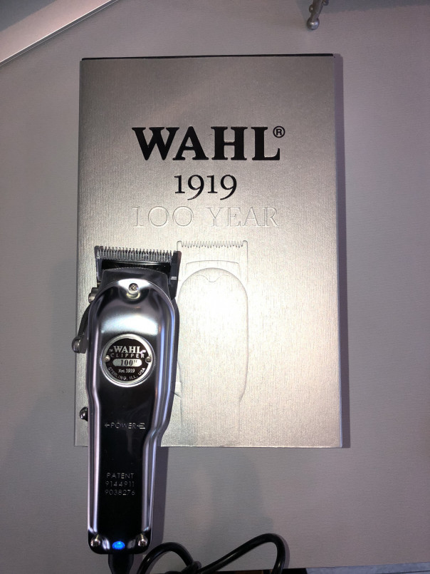 100周年 バリカンと名前の由来 カットスペース K Barber Shop 横浜市港南区の理容室 上永谷と下永谷の中間地にある理髪店です フェードカットやスキンフェードなどのメンズカットに定評あり 駐車場２台分完備